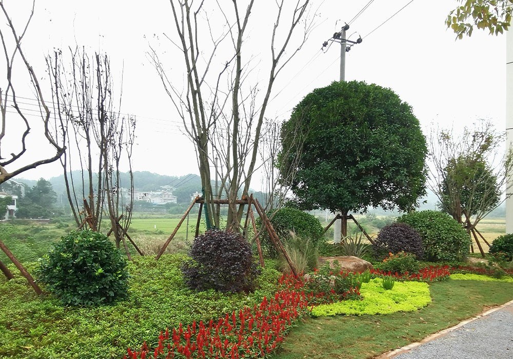 湘東工業(yè)園栗油公路沿線（半導體產業(yè)園）環(huán)境整治提升工程